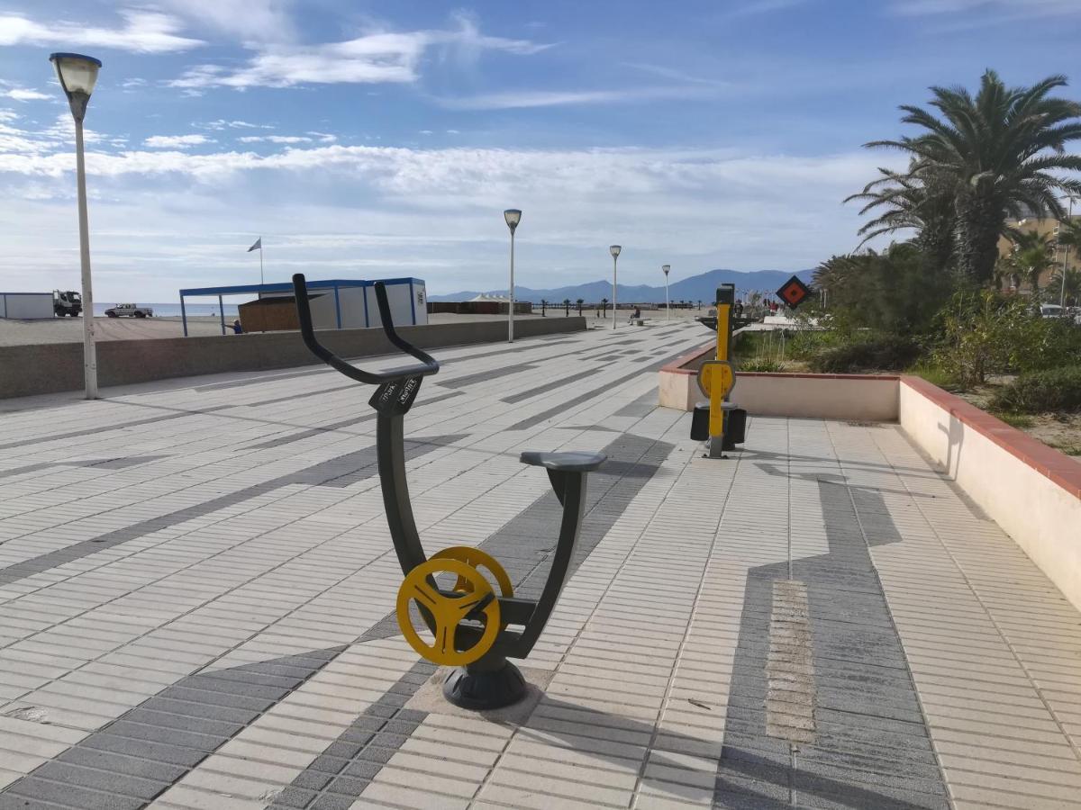 Agreable Studio 50M De La Plage Canet-en-Roussillon Buitenkant foto